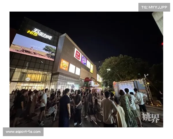 浙BA赛事期间周边酒店入住率飙升，官方周边商品摊位排起长队